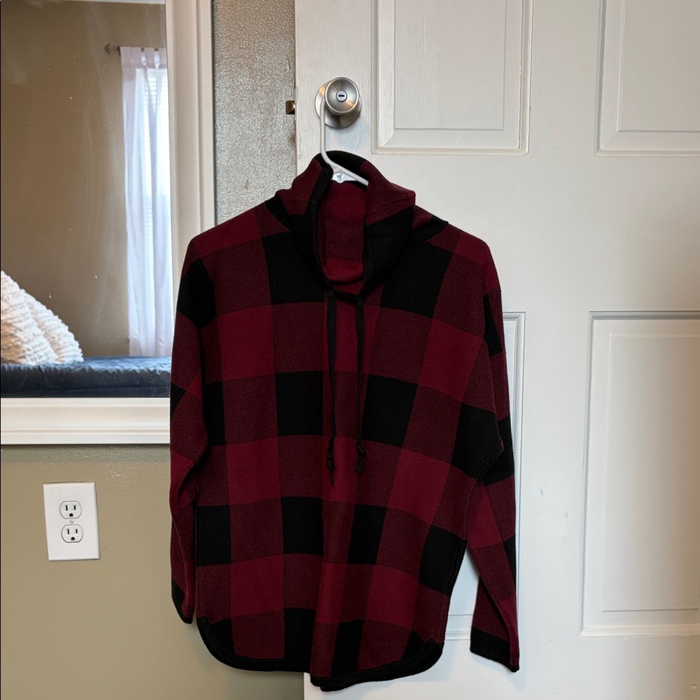 Adrienne Vittadini Burgundy and Black Knit Sweater